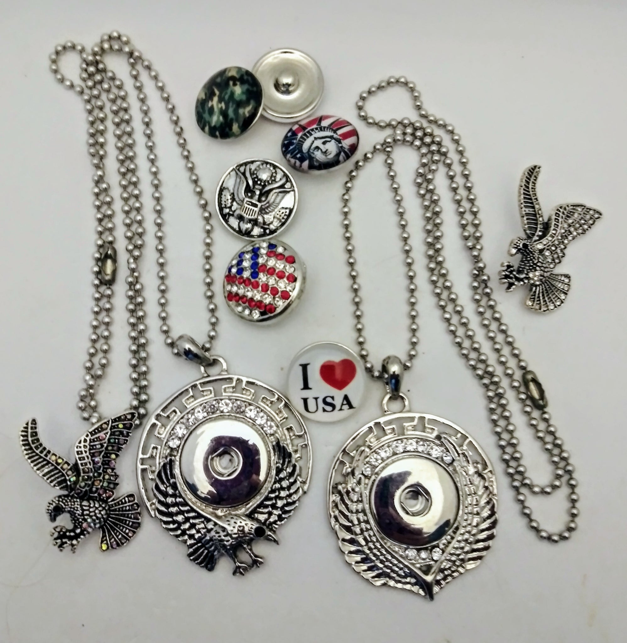 USA pendants and snaps – A Feather Touch