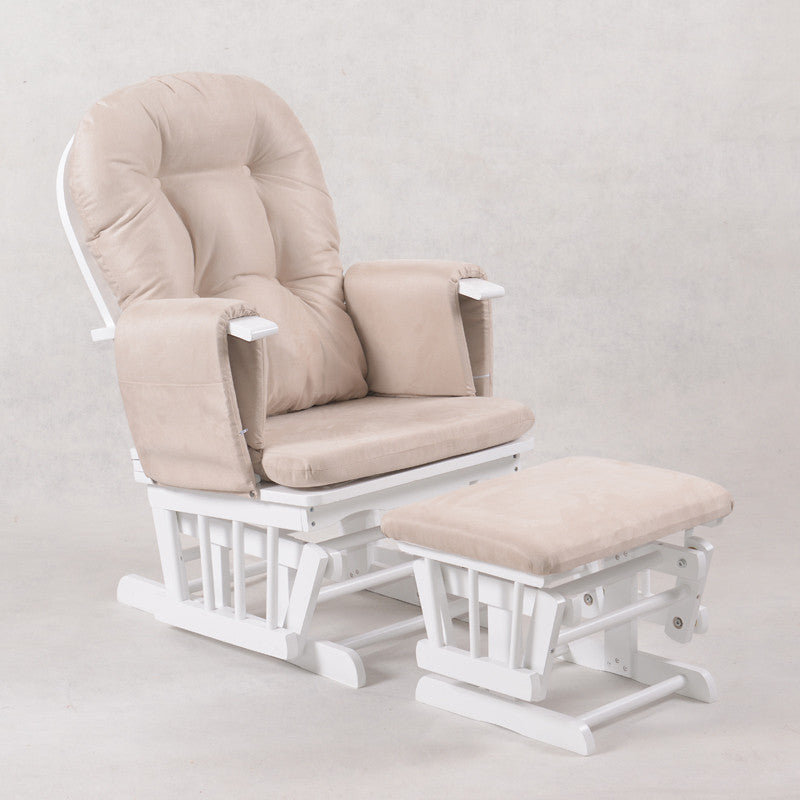 rocking chair to feed baby