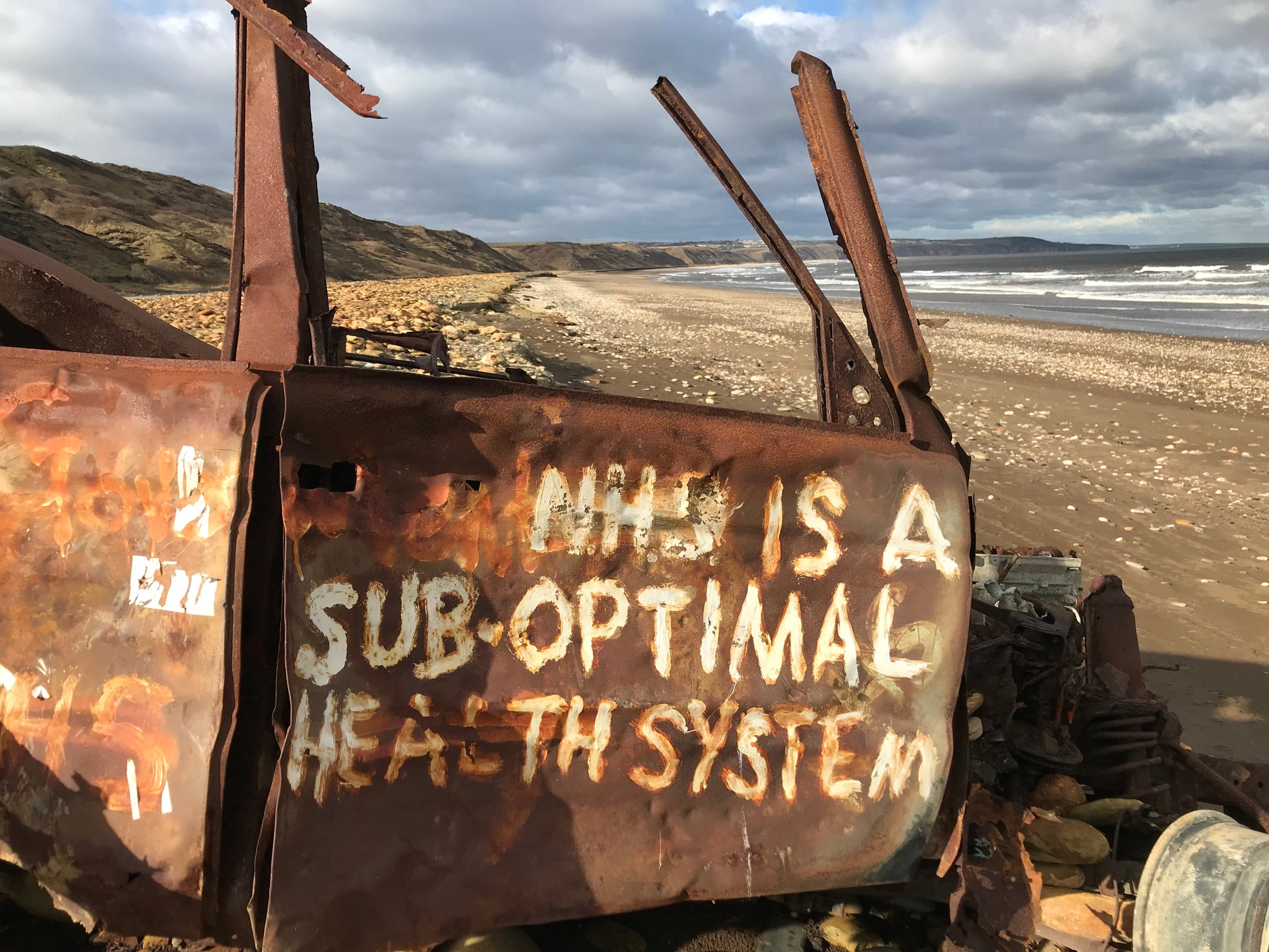 Landrover on Blackhall Rocks Beach