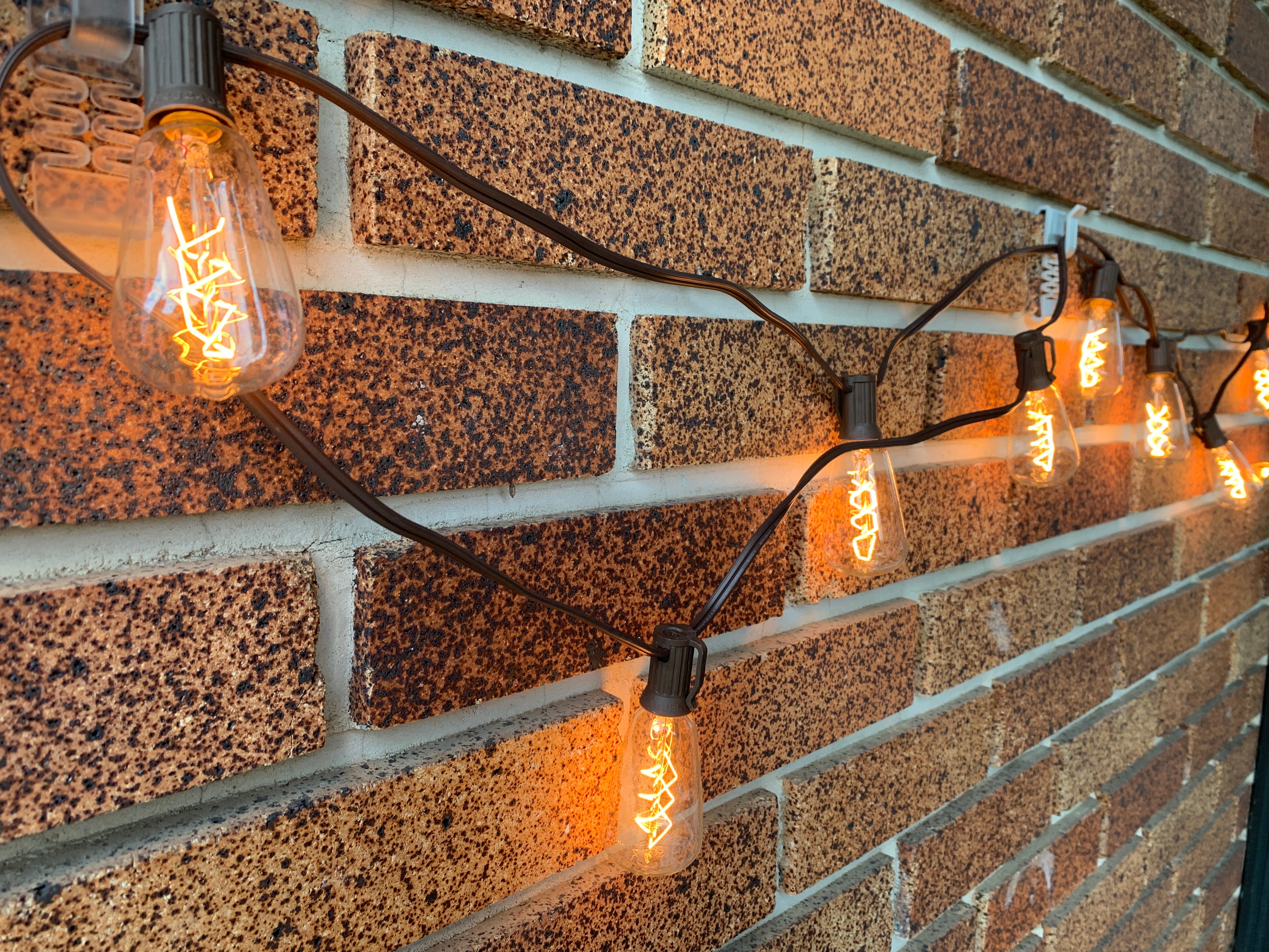 How to hang outdoor on brick |
