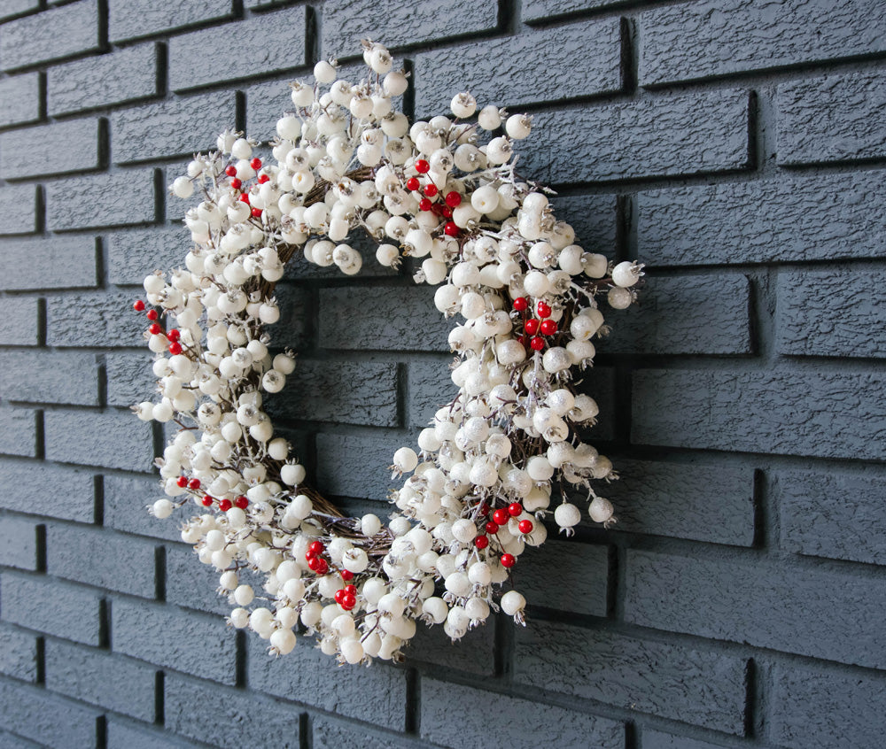 List 92+ Images how to hang a wreath on stone Sharp