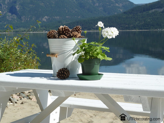 Picnic table makeover. Painting my picnic table white is one of the