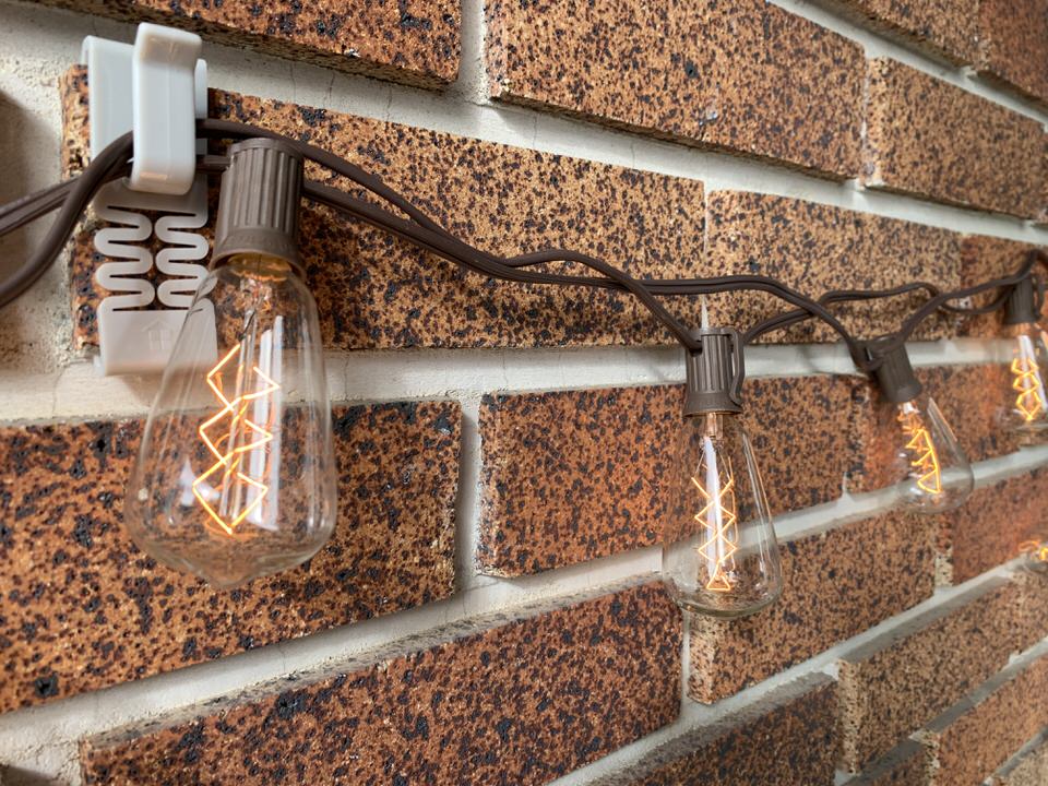 How to hang outdoor on brick |