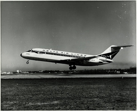 デルタ航空 DC 9