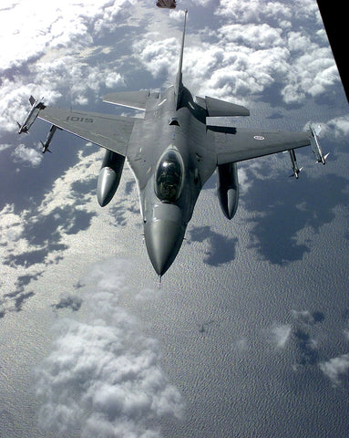 F-16 refueling