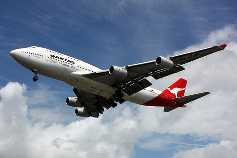 カンタス航空 747-400: 航空の開拓 100 周年を祝う - MotoArt PlaneTags