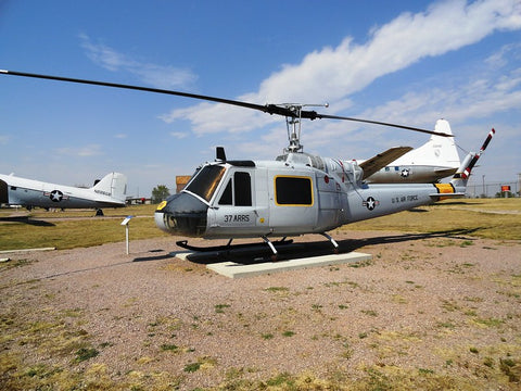 UH-1F エルズワース空軍基地