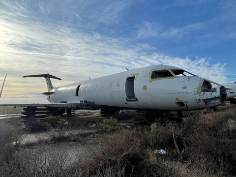 ボンバルディア飛行機タグ