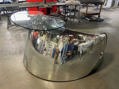 shiny DC-8 cowling desk