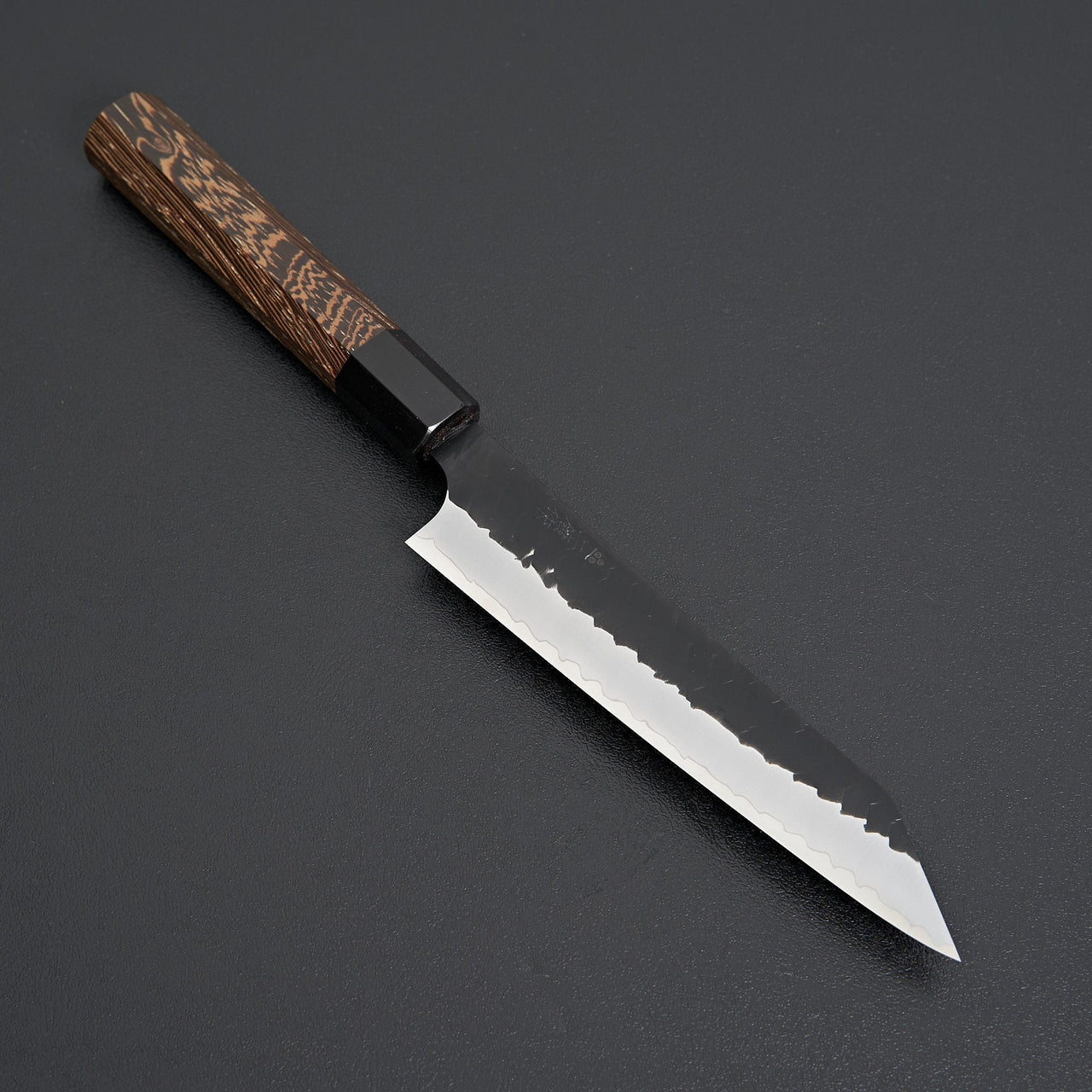 https://cdn.shopify.com/s/files/1/1354/6027/files/Nigara-Hamono-SG2-Kurouchi-Tsuchime-Kiritsuke-Petty-150mm-Knife.jpg?v=1702461910&width=1280