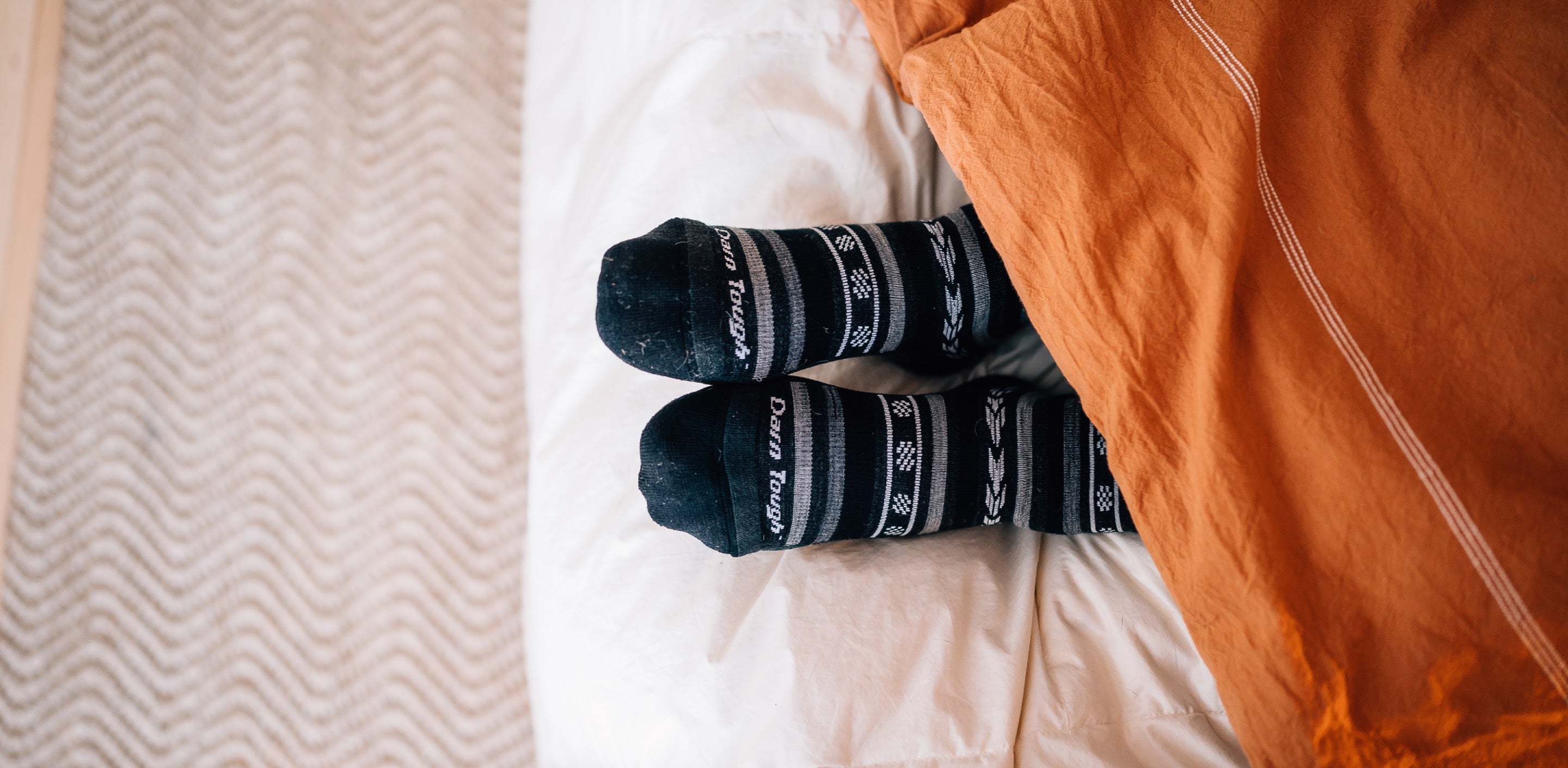 Should You Sleep with Socks On? – Darn Tough