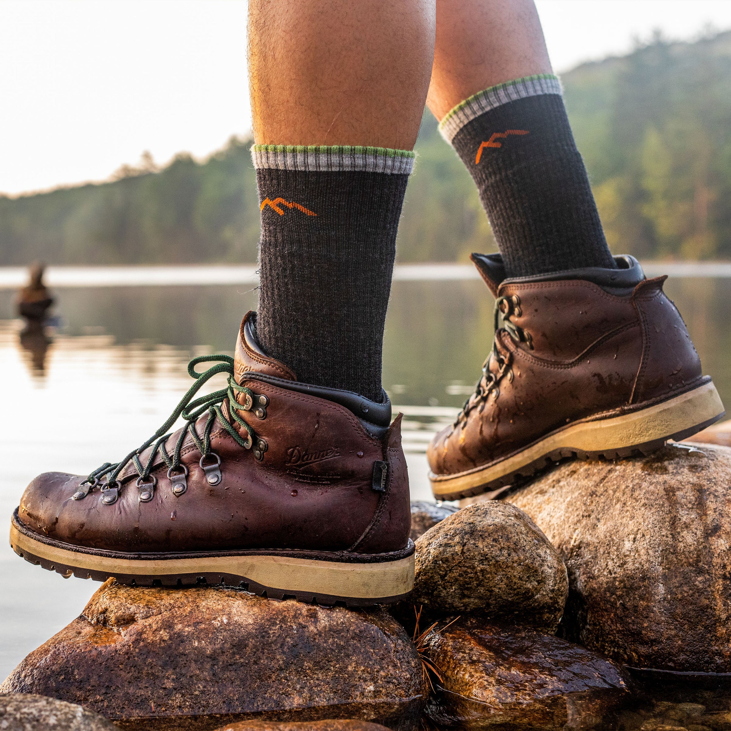 darn tough vermont men's merino wool boot cushion hiking socks