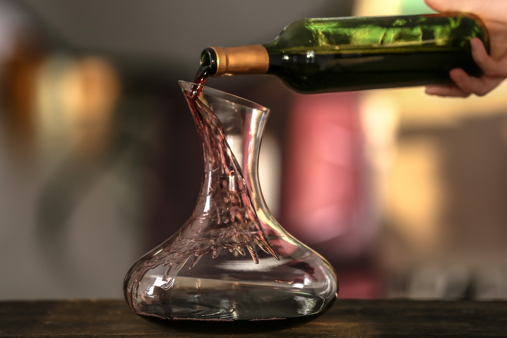 When to use a wine decanter