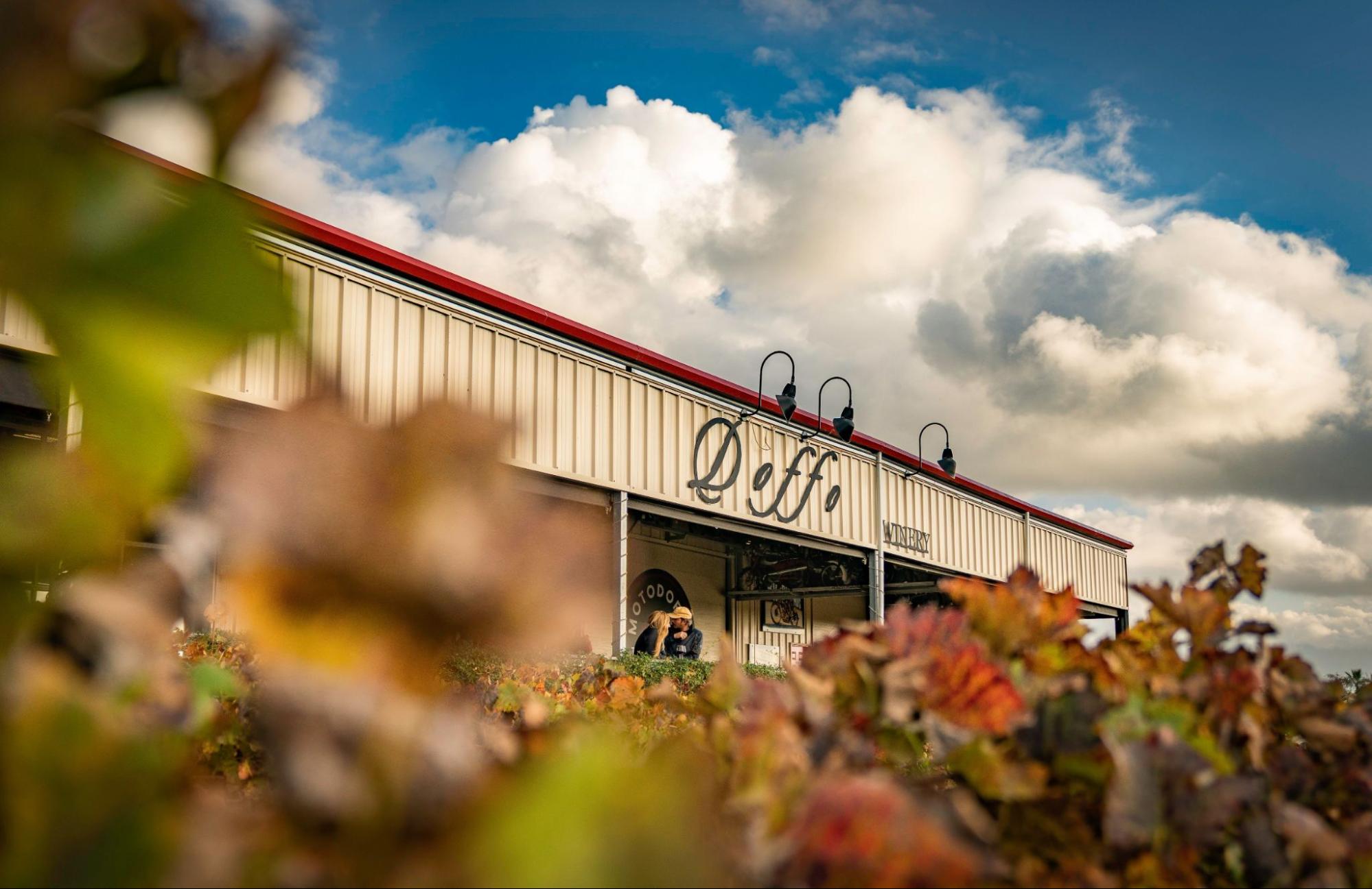 Street view of Doffo Winery in Temecula