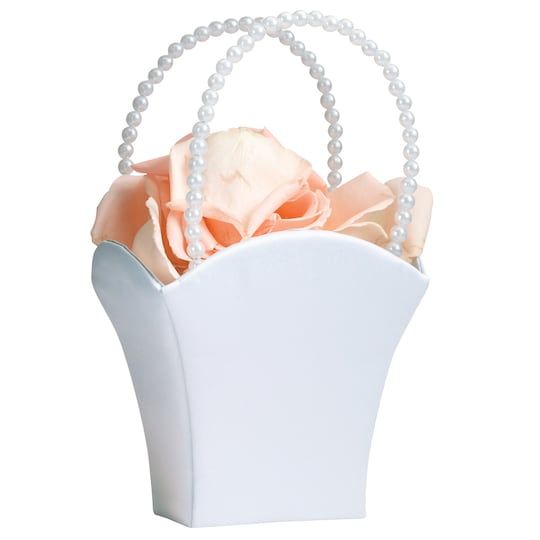 Elegant flower girl bucket