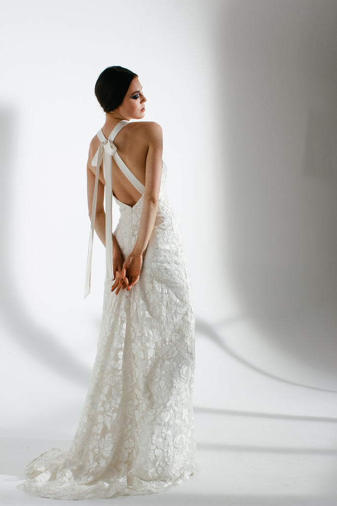 The Timeless Style of Backless Wedding Dresses