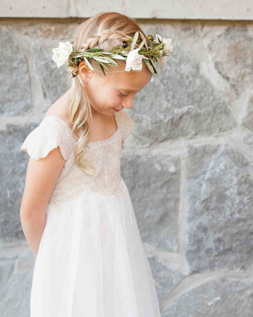 flower girl with ponytail