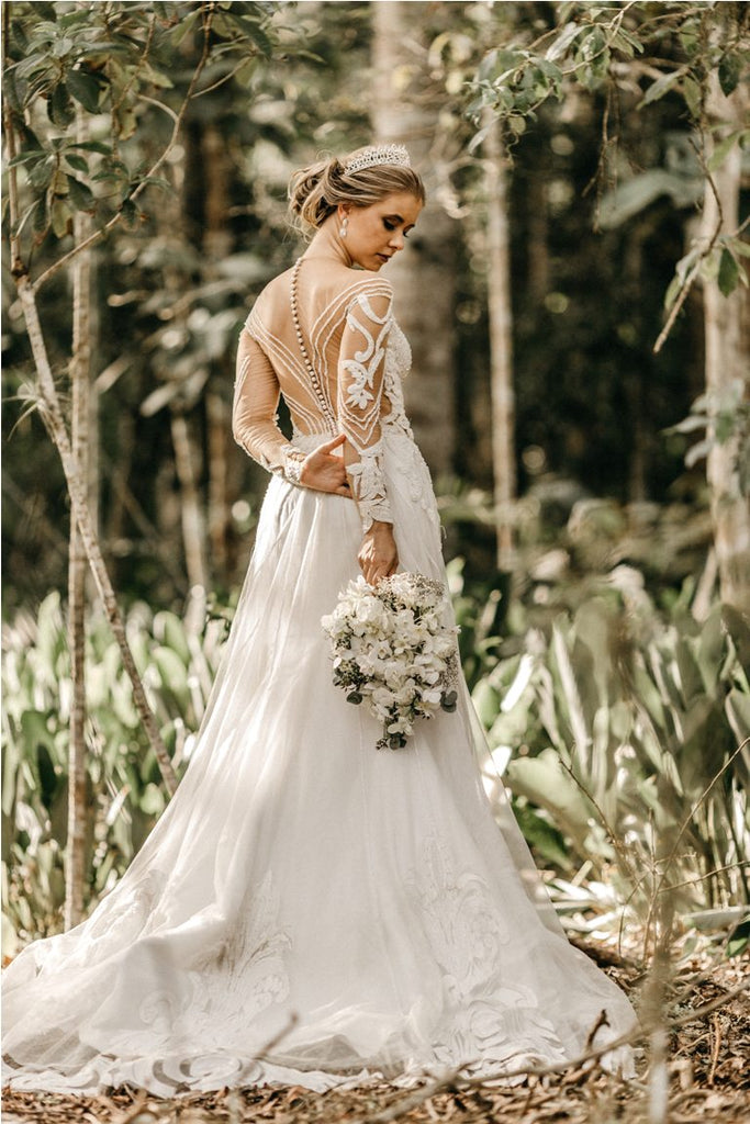 lace wedding dress