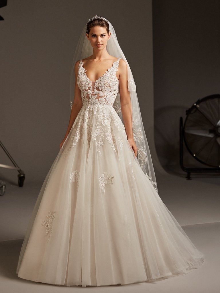 lace wedding dress