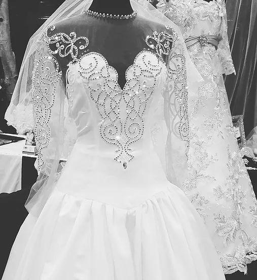 lace wedding dress