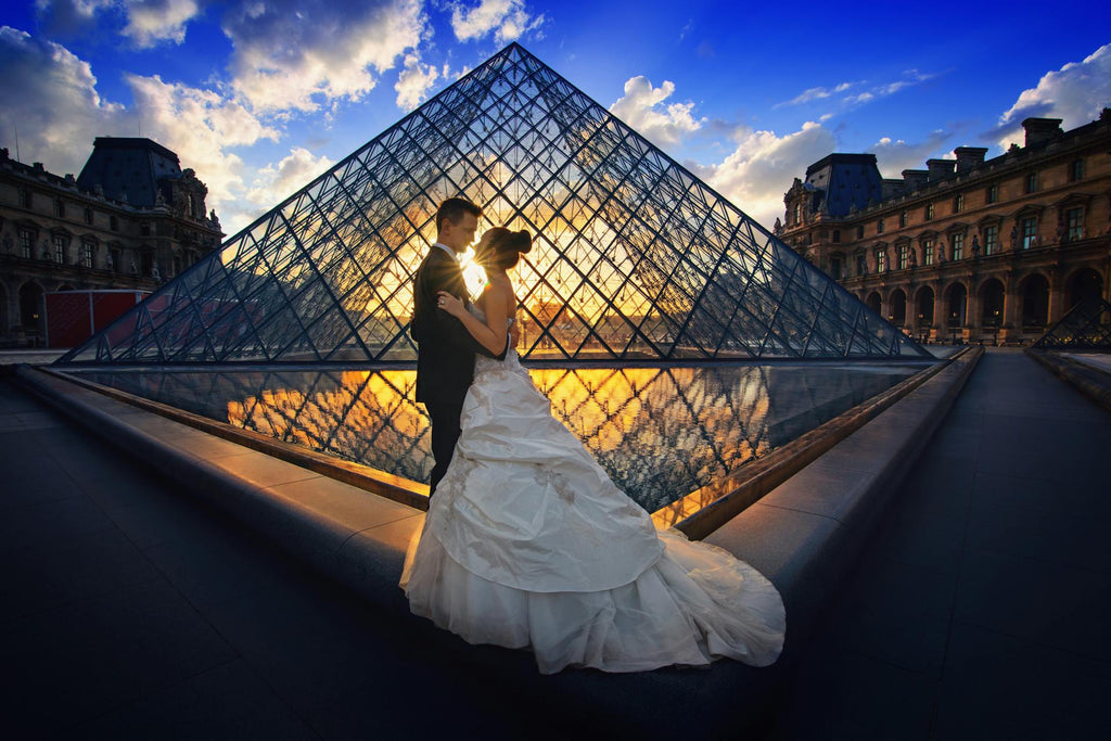 bride and groom in paris