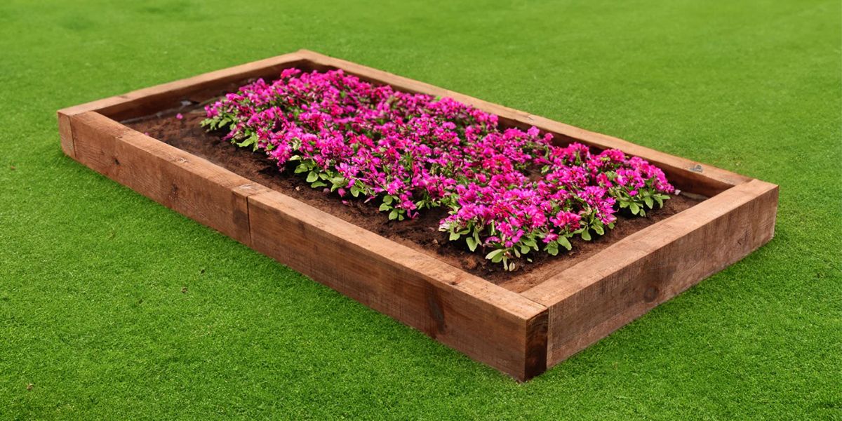 Sleeper brackets for flower bed