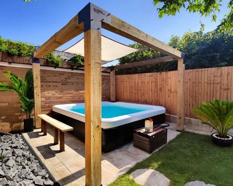 hot tub under pergola