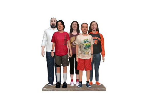 Personalized family figurines to lighten up your new year's