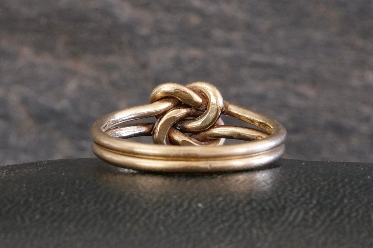 Knot Ring