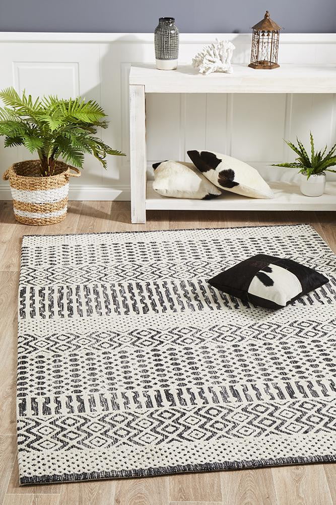 Denim Enema Ivory Black Rug