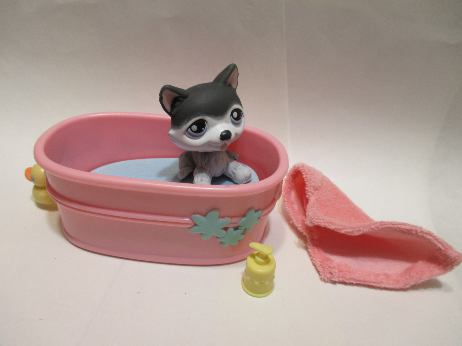 littlest pet shop bathtub