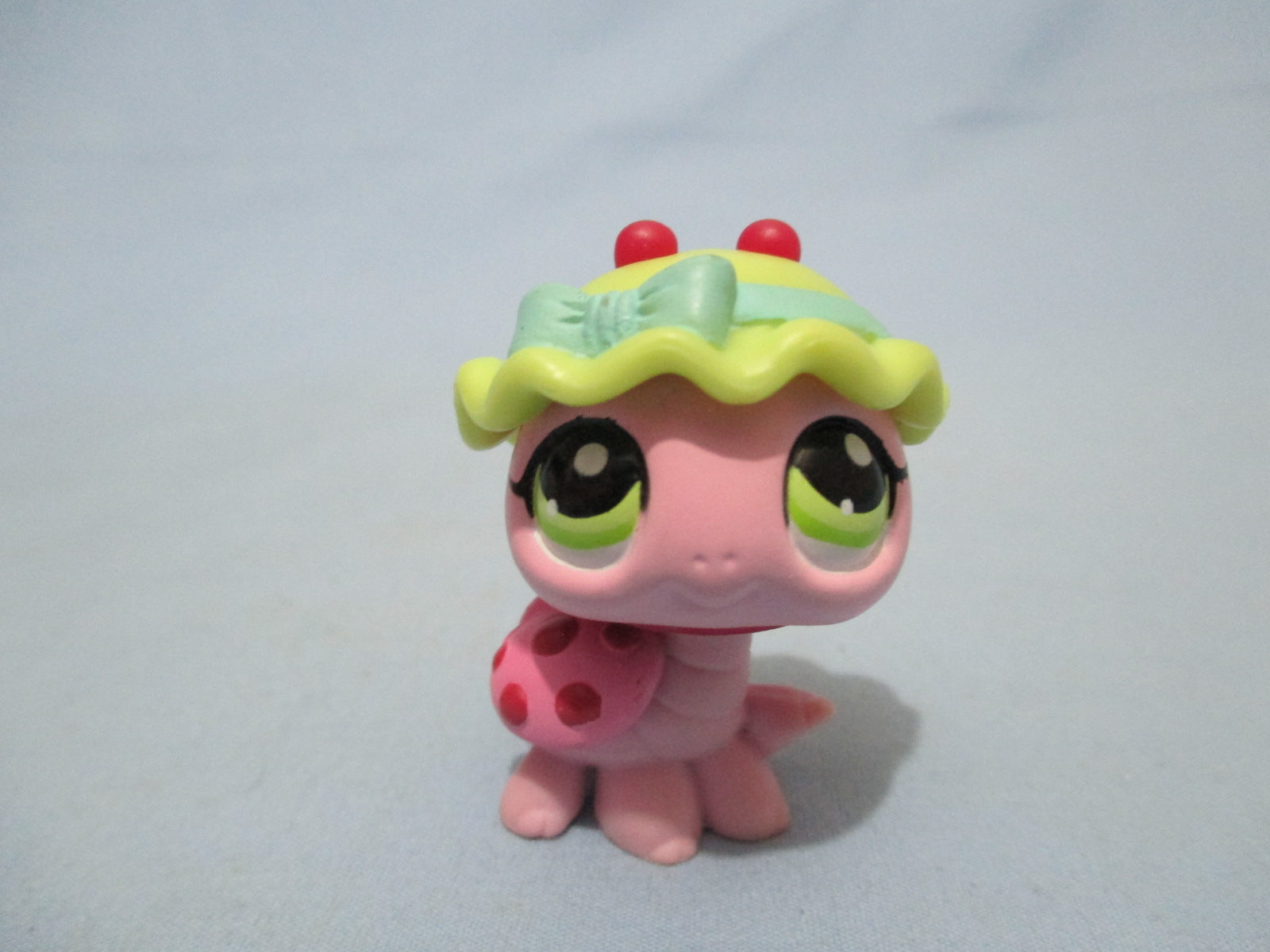 Littlest Pet Shop Toys Hobbies Littlest Pet Shop Ladybug 1474 With Original Accessory Lps Authentic - roblox celebrity gold series 2 crazyblox figure new w