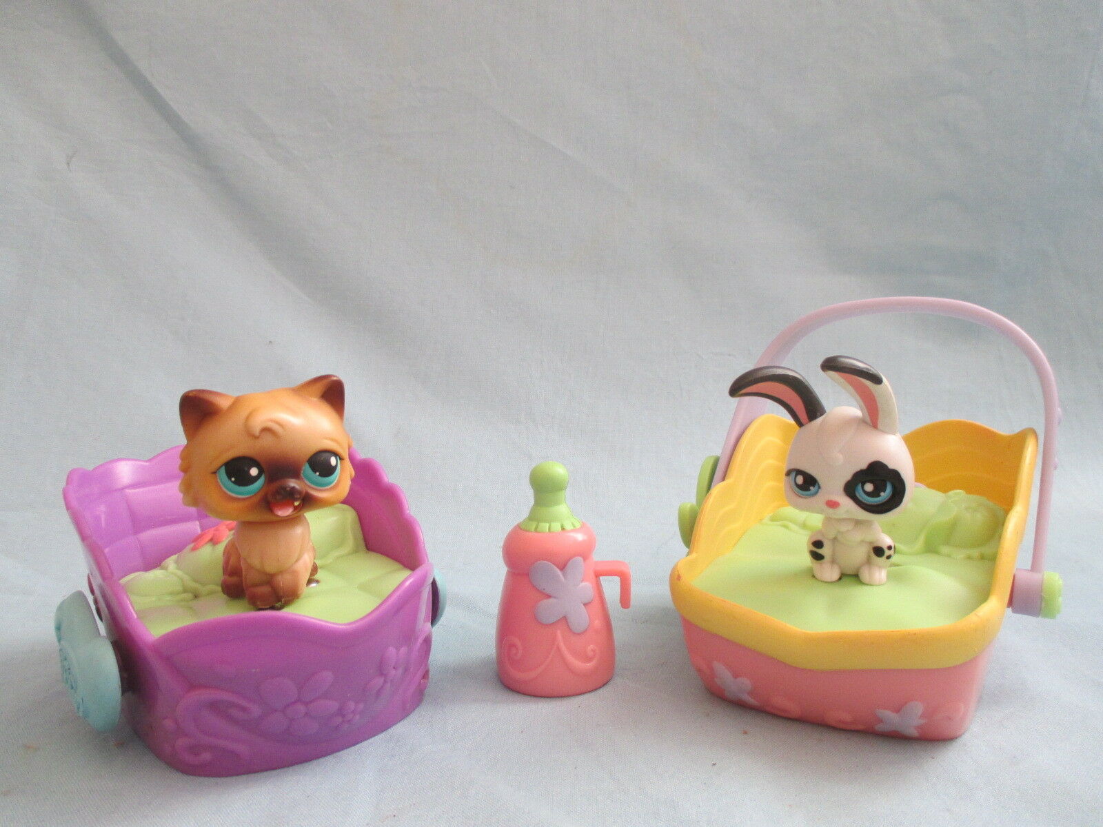 littlest pet shop bed