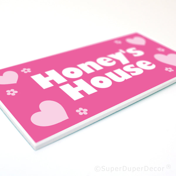 dog-house-name-plaque-superduperdecor