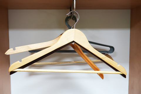 Suit hanger types