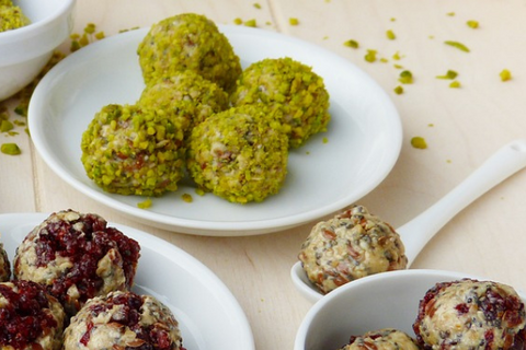 Healthy Edibles: Matcha Energy Balls