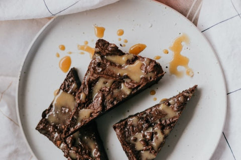 Healthy dessert recipes: Infused Goji Cacao Chocolate Bark Recipe
