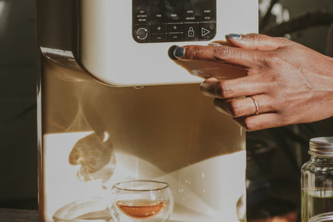 making beard oil with LEVO machine