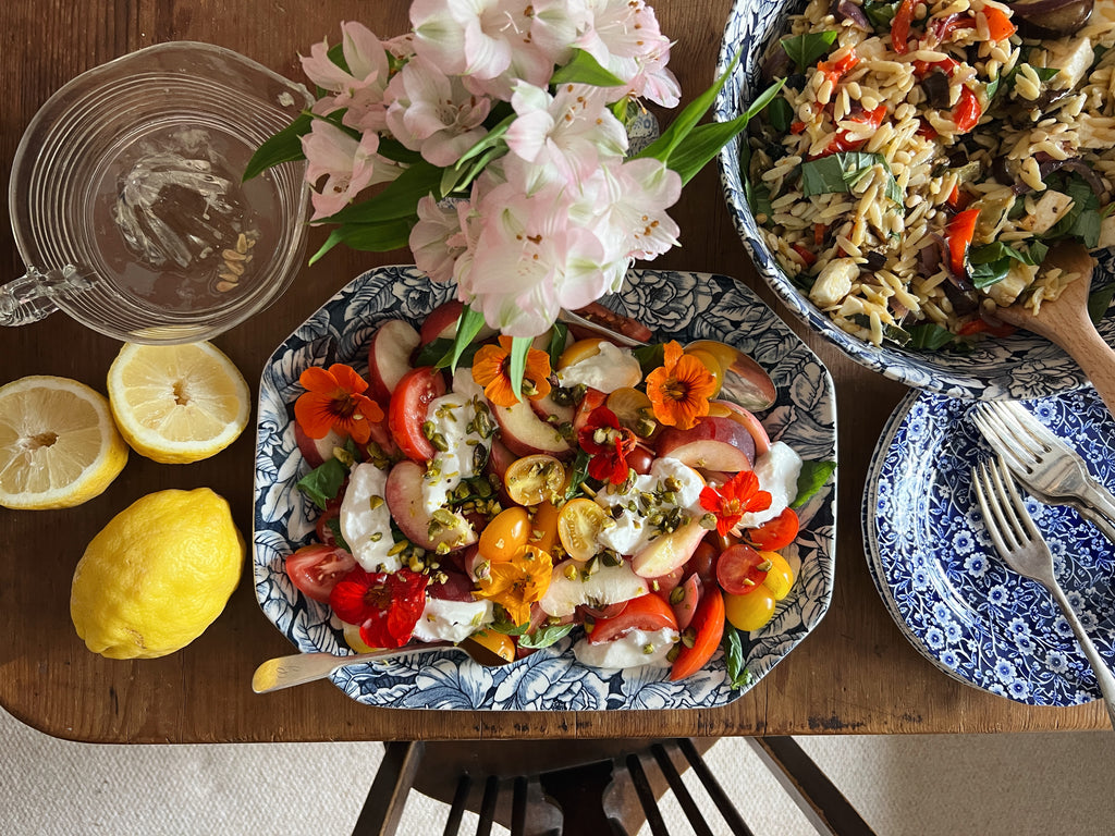 Summer Recipes: Stylish Seasonal Salads by Rosie Louise