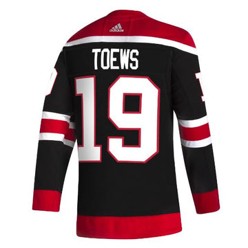 black and red blackhawks jersey