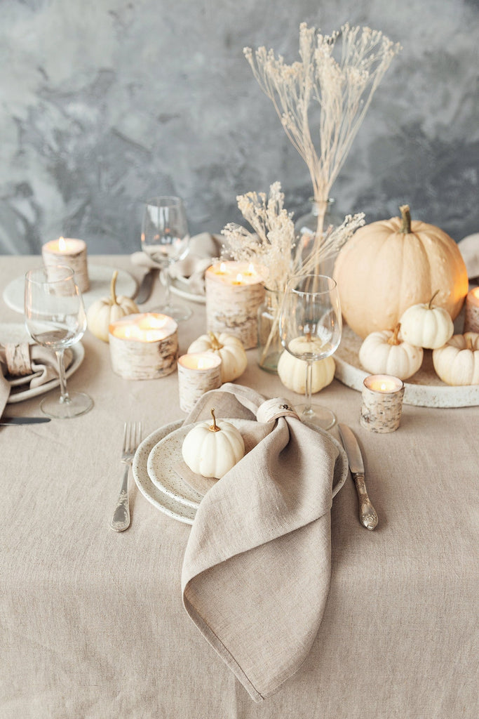 Woodsy White tablescape