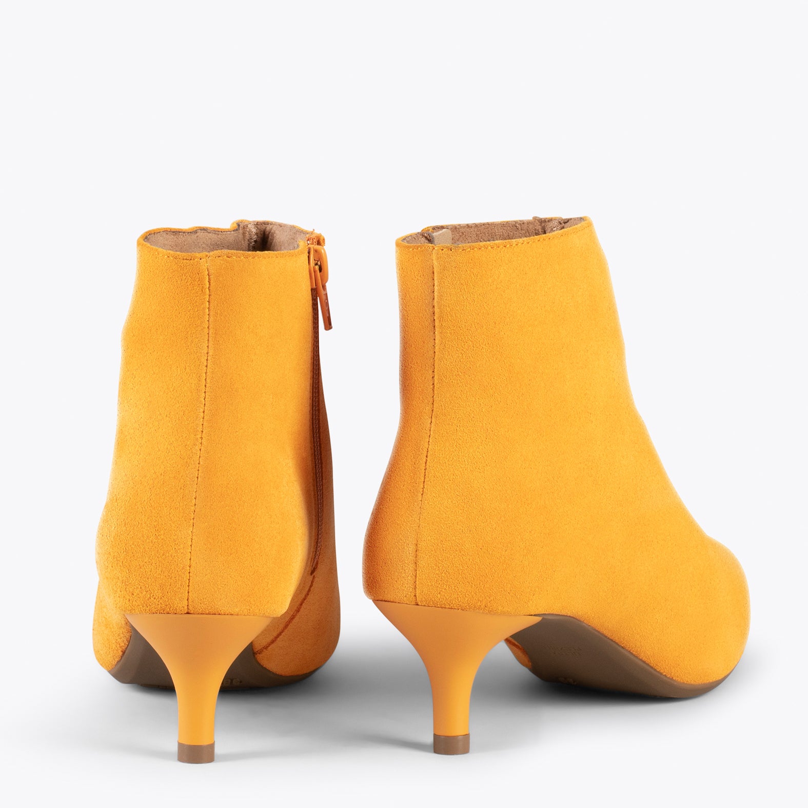 OUTFIT - Botines elegantes de tacón bajo de aguja AMARILLO – miMaO  ShopOnline