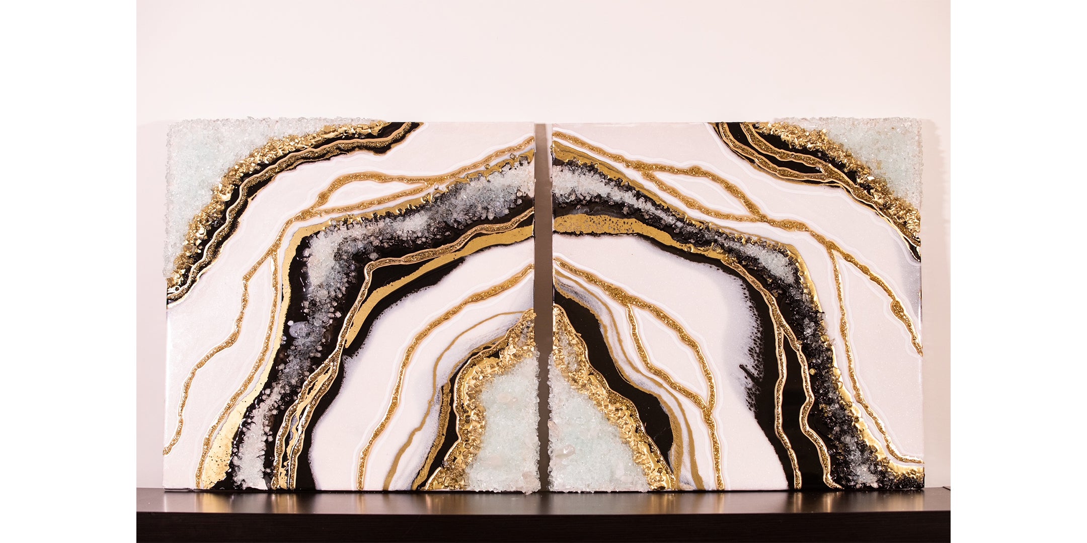 Onyx White / Black Diptych Wall Geode