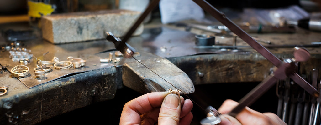 Sovats goldsmith working on jewelry