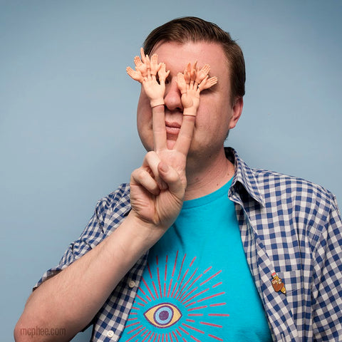 David Wahl with finger hands eyes