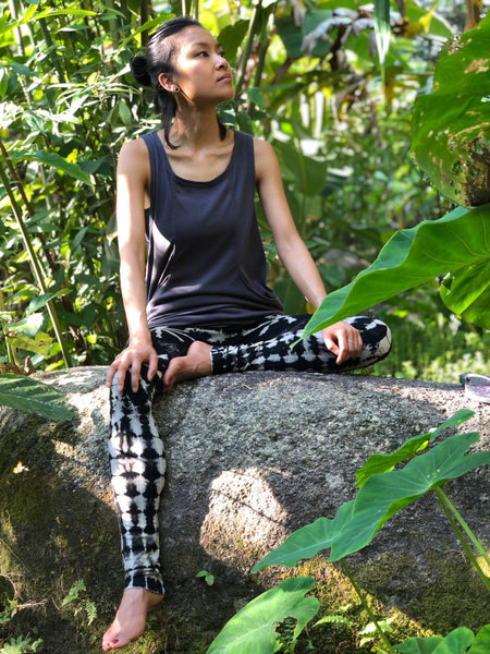 Forgotten Tribes - Ethnic Clothing - Pocket Tank top and black tie-dye leggings - style 1