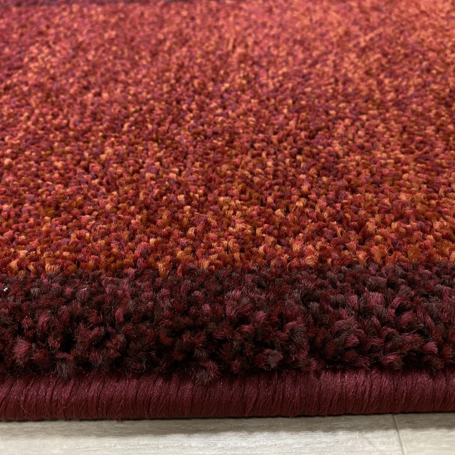 schieten Aankondiging accu Rood/Bordeaux Tapijt Dik Laagpolig Vloerkleed Omid Belgian Luxury | Omid  Carpets
