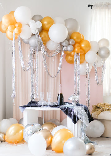 Midnight Tinsel Balloon Garland To-Go – Oh Shiny!