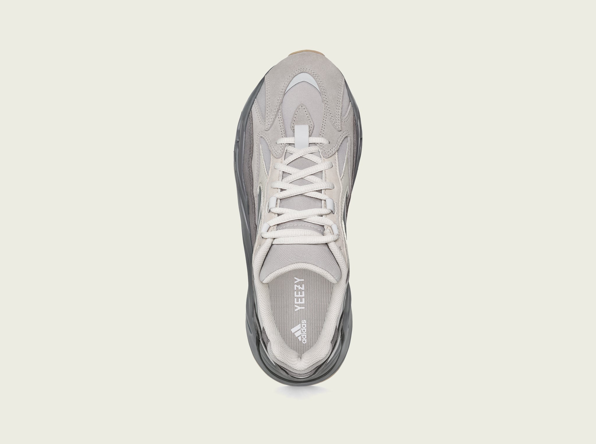 yeezy 700 comfort