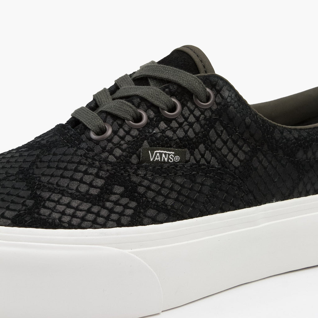 women vans era stores